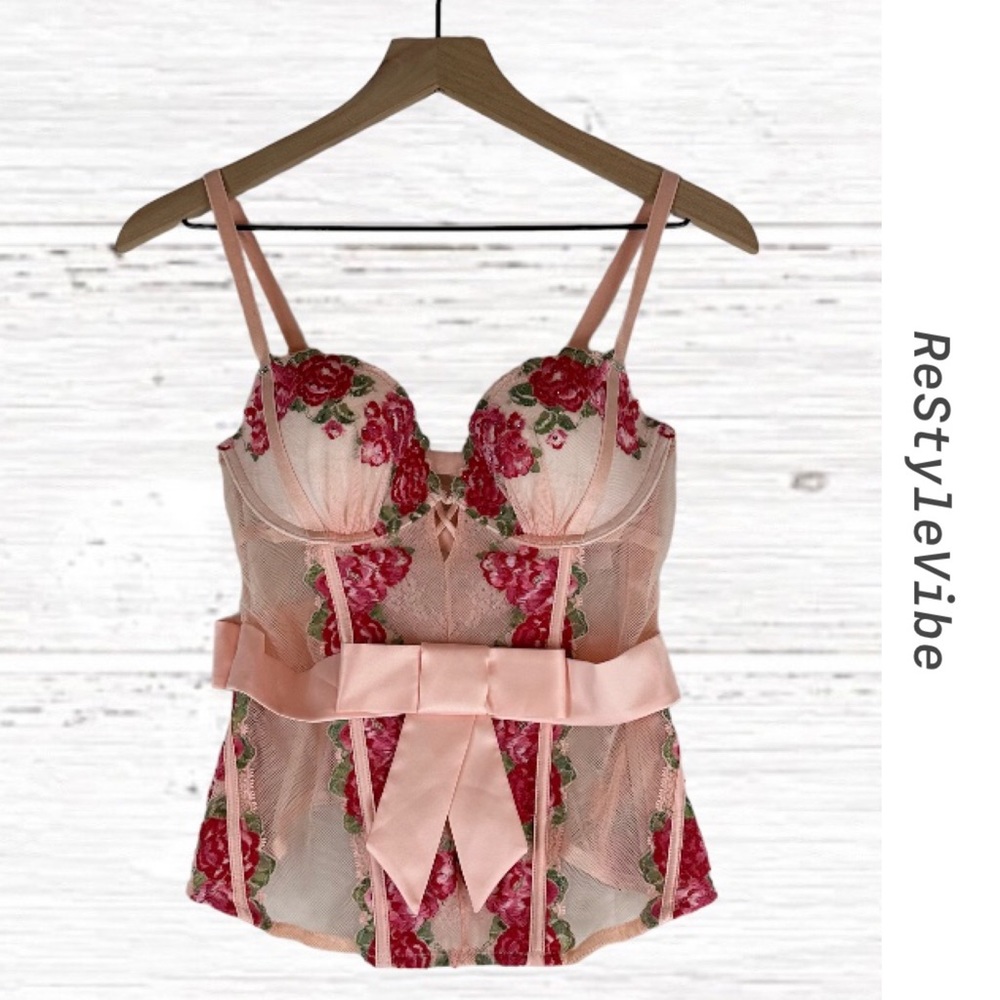 Victoria's Secret Pink Floral Lace Bra